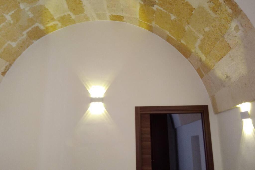 Appartamento Centralissimo Mottola Exterior photo